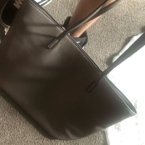 Never used Nine West bag with adorable attached zippered bag - Picture 7 of 7